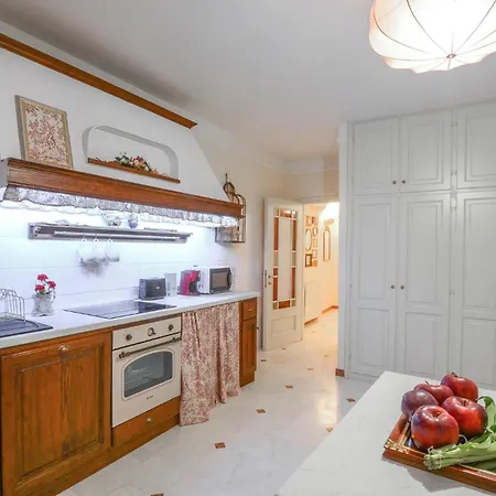 Nice In With Kitchen Apartmán *
